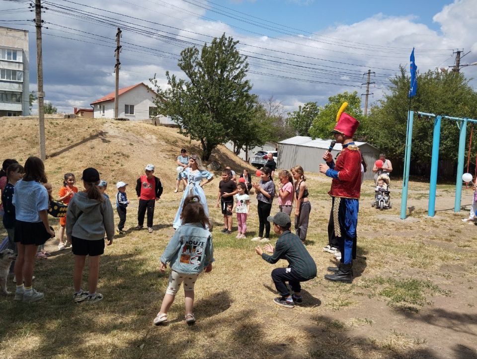 Субботний день — время для хороших историй Субботний день — время для хороших историй