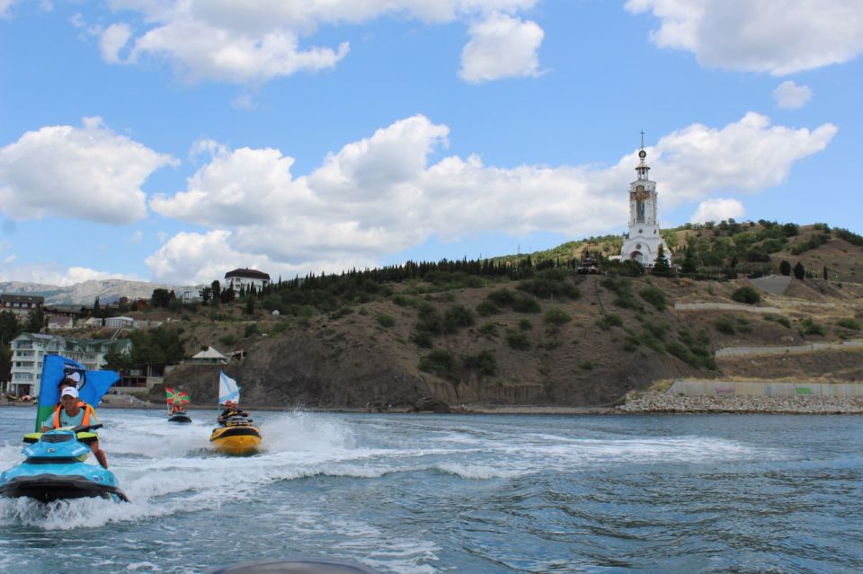 Галина Огнёва: Совместно с главой муниципального образования, Председателем Алуштинского городского совета Борисом Борисовичем Егоровым, депутатами, представителями общественных организаций и участниками специальной военной... Галина Огнёва: Совместно с главой муниципального образования, Председателем Алуштинского городского совета Борисом Борисовичем Егоровым, депутатами, представителями общественных организаций и участниками специальной военной...