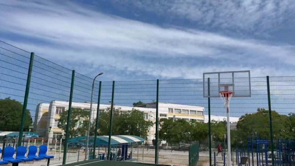 В Черноморском открыта новая спортивная площадка В Черноморском открыта новая спортивная площадка