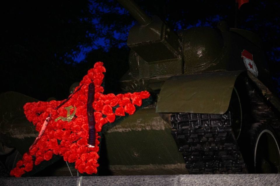 Память вечная тем, кто не смог до Победы дожить… Память вечная тем, кто не смог до Победы дожить…