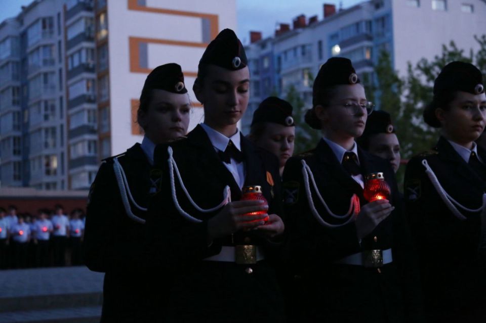 «Свеча памяти»: Сотрудники МВД по Республике Крым почтили память погибших в годы Великой Отечественной войны «Свеча памяти»: Сотрудники МВД по Республике Крым почтили память погибших в годы Великой Отечественной войны