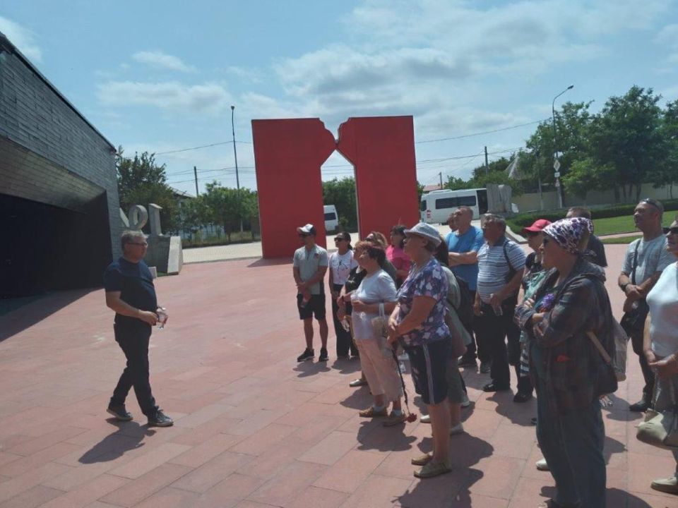 Подведомственные Министерству труда и социальной защиты Республики Крым учреждения социального обслуживания провели мероприятия, посвященные Дню памяти и скорби - дню начала Великой Отечественной войны Подведомственные Министерству труда и социальной защиты Республики Крым учреждения социального обслуживания провели мероприятия, посвященные Дню памяти и скорби - дню начала Великой Отечественной войны