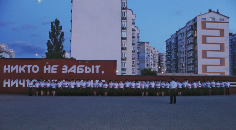 «Свеча памяти»: Сотрудники МВД по Республике Крым почтили память погибших в годы Великой Отечественной войны «Свеча памяти»: Сотрудники МВД по Республике Крым почтили память погибших в годы Великой Отечественной войны