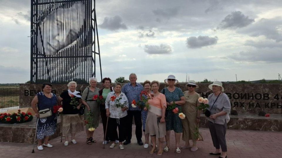 Подведомственные Министерству труда и социальной защиты Республики Крым учреждения социального обслуживания провели мероприятия, посвященные Дню памяти и скорби - дню начала Великой Отечественной войны Подведомственные Министерству труда и социальной защиты Республики Крым учреждения социального обслуживания провели мероприятия, посвященные Дню памяти и скорби - дню начала Великой Отечественной войны