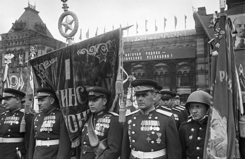Екатерина Алтабаева: 80 лет назад, 24 июня 1945 года в Москве на Красной площади состоялся Парад Победы, ознаменовавший разгром нацистской Германии в Великой Отечественной войне Екатерина Алтабаева: 80 лет назад, 24 июня 1945 года в Москве на Красной площади состоялся Парад Победы, ознаменовавший разгром нацистской Германии в Великой Отечественной войне