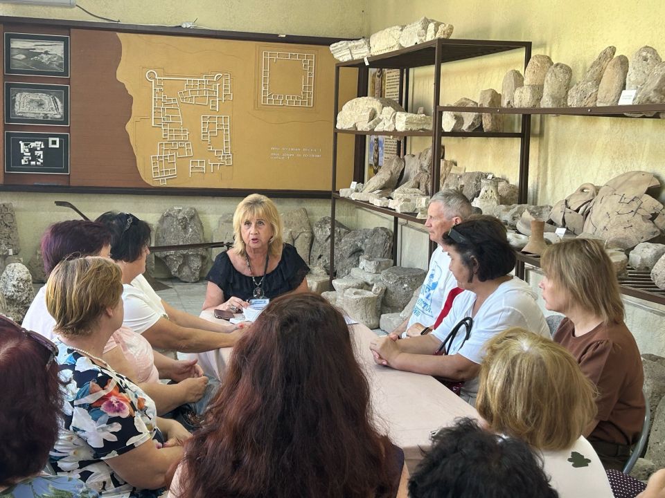 Историки и архивисты Черноморского района обсудили наследие Андрея Фабра и память о героях войны