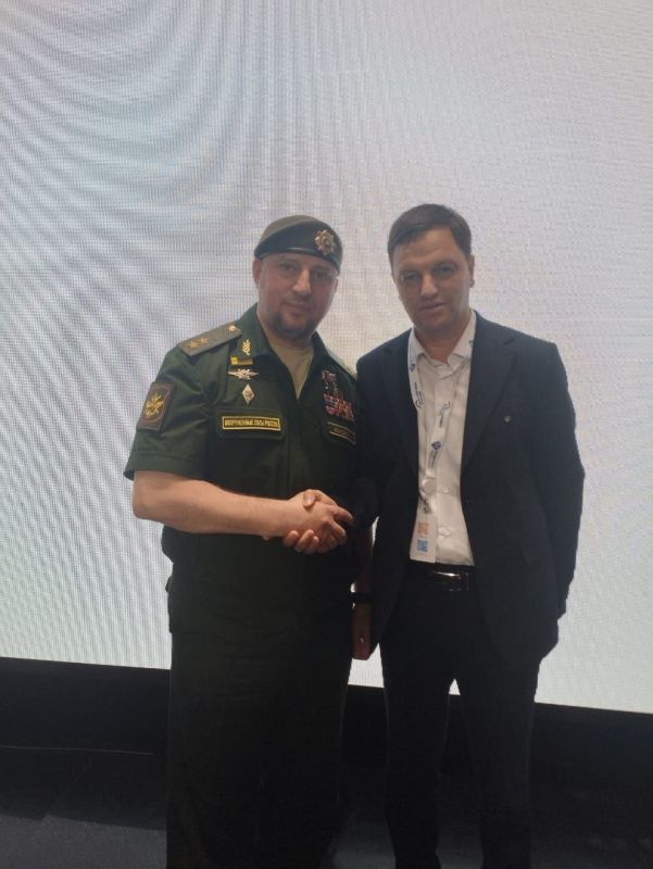Председатель Государственного комитета по делам межнациональных отношений Республики Крым Руслан Якубов принимает участие во Всероссийском форуме «Россия – Дом народов» Председатель Государственного комитета по делам межнациональных отношений Республики Крым Руслан Якубов принимает участие во Всероссийском форуме «Россия – Дом народов»