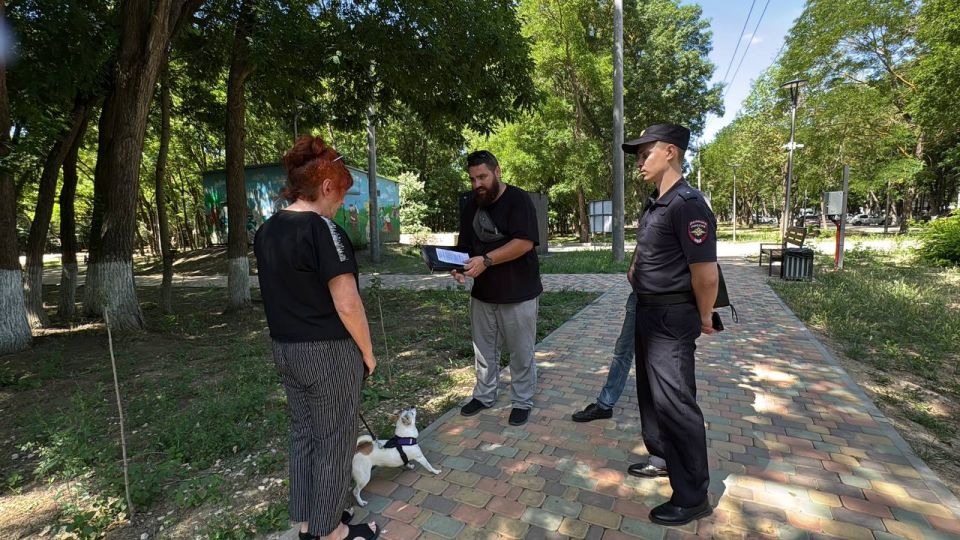 В Казенном парке провели проверочные мероприятия по соблюдению правил выгула собак В Казенном парке провели проверочные мероприятия по соблюдению правил выгула собак