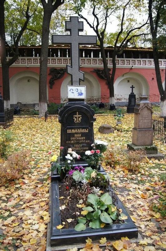 24 июня 1950 г. в Париже скончался великий русский писатель Иван Сергеевич Шмелев 24 июня 1950 г. в Париже скончался великий русский писатель Иван Сергеевич Шмелев