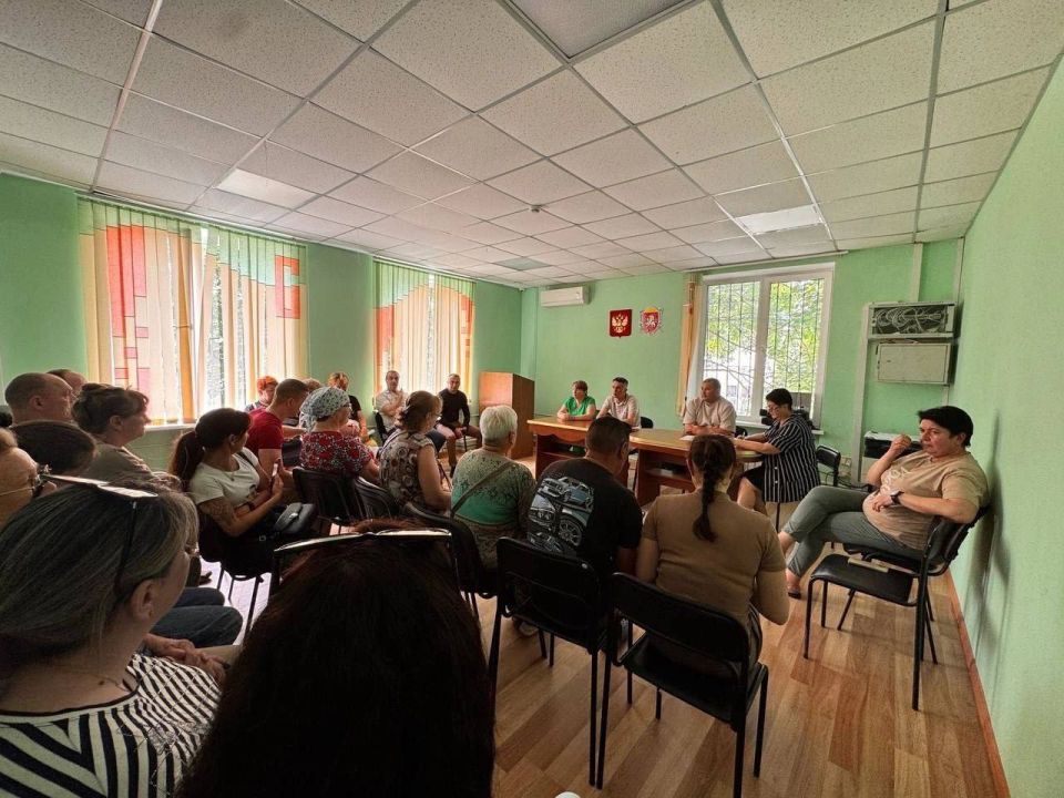 В Симферопольском районе продолжаются встречи с жителями В Симферопольском районе продолжаются встречи с жителями