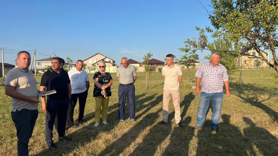 Сергей Петелин: Водоснабжение, дороги, школы: глава администрации Симферопольского района обсудил с жителями планы развития сёл Сергей Петелин: Водоснабжение, дороги, школы: глава администрации Симферопольского района обсудил с жителями планы развития сёл