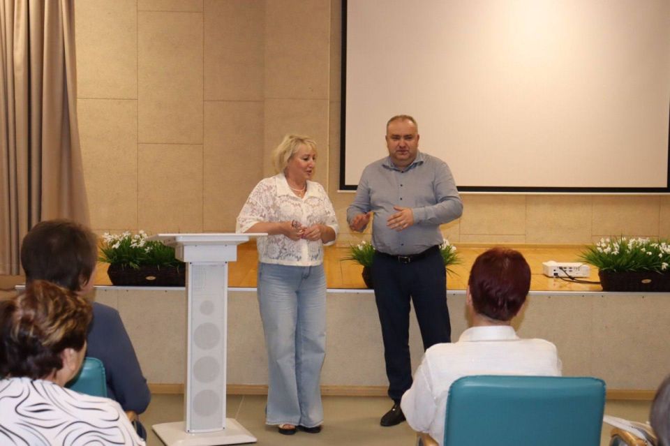 Агроклассы в крымских школах – шаг в будущее сельского хозяйства! Агроклассы в крымских школах – шаг в будущее сельского хозяйства!
