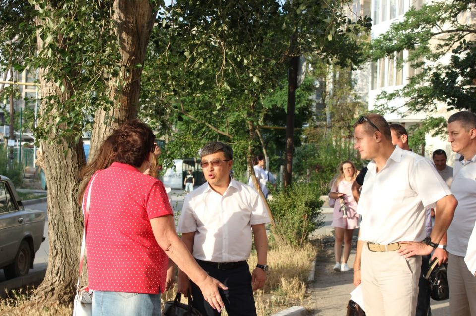 Владимир Ким: Вторник и четверг – дни встреч с председателями советов многоквартирных домов Владимир Ким: Вторник и четверг – дни встреч с председателями советов многоквартирных домов