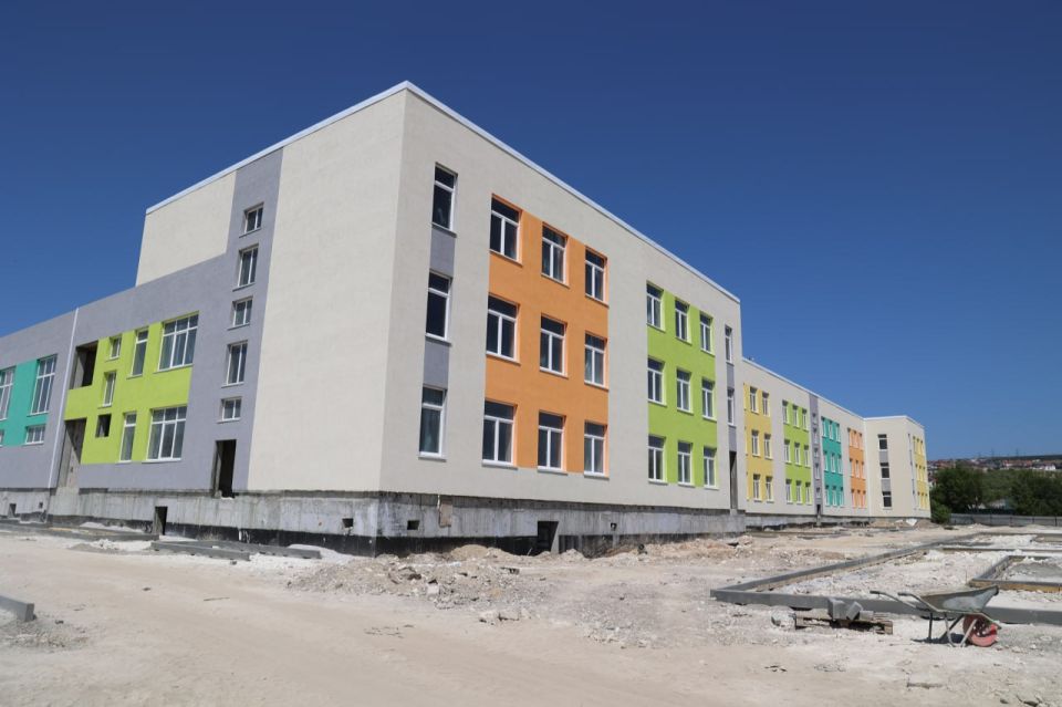  :                  ,   1975 