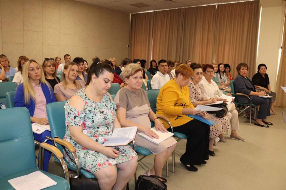 Агроклассы в крымских школах – шаг в будущее сельского хозяйства! Агроклассы в крымских школах – шаг в будущее сельского хозяйства!
