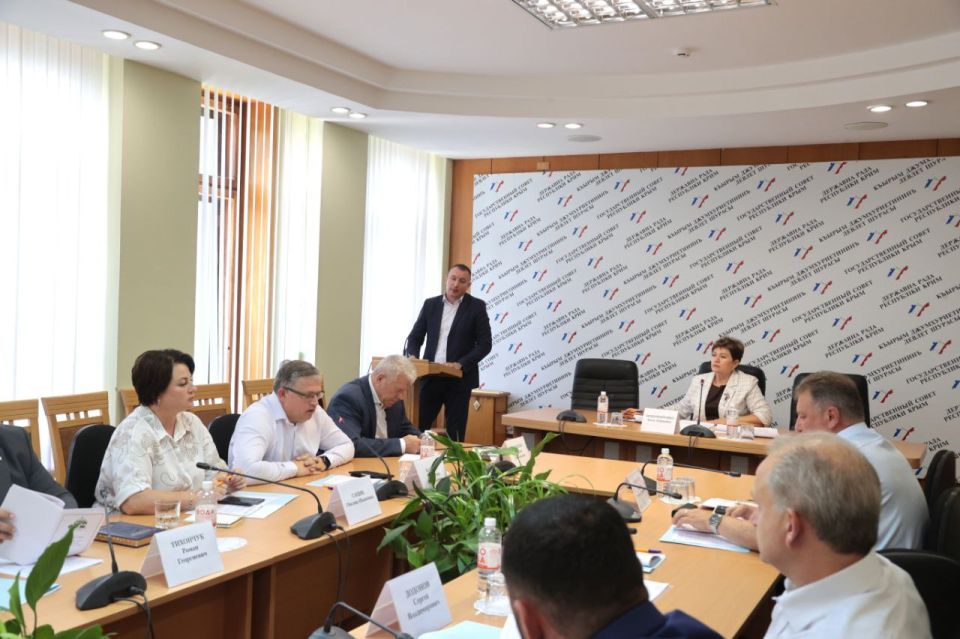 Принял участие в заседании Комитета Государственного Совета Республики Крым по культуре, охране культурного наследия и спорту под руководством Аллы Аликовны Пономаренко Принял участие в заседании Комитета Государственного Совета Республики Крым по культуре, охране культурного наследия и спорту под руководством Аллы Аликовны Пономаренко