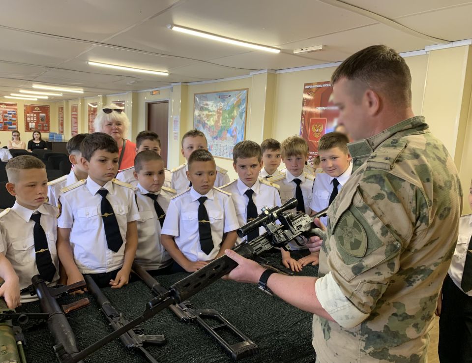 В Крыму и Севастополе завершилась акция «Неделя с Росгвардией» В Крыму и Севастополе завершилась акция «Неделя с Росгвардией»