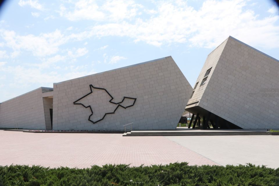 Ольга Урайкина: На территории мемориального комплекса «Путь возрождения народов Крыма» на железнодорожной станции «Сирень» прошло траурное мероприятие, приуроченное ко Дню депортации армян, греков и болгар из Крыма Ольга Урайкина: На территории мемориального комплекса «Путь возрождения народов Крыма» на железнодорожной станции «Сирень» прошло траурное мероприятие, приуроченное ко Дню депортации армян, греков и болгар из Крыма