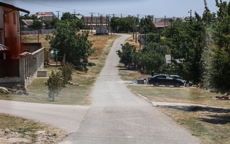  :                  ,   1975 