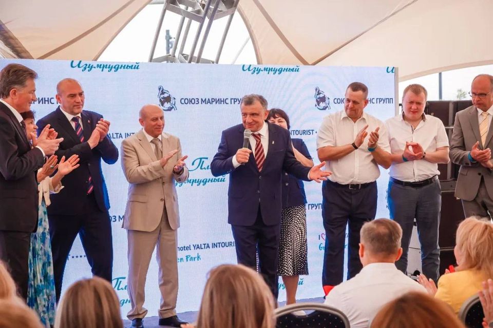 Константин Шимановский: Состоялось открытие первой очереди пляжа «Изумрудный»! Реконструкция объекта проводилась «Союз Маринс Групп» и отелем «Ялта-Интурист» более двух лет Константин Шимановский: Состоялось открытие первой очереди пляжа «Изумрудный»! Реконструкция объекта проводилась «Союз Маринс Групп» и отелем «Ялта-Интурист» более двух лет