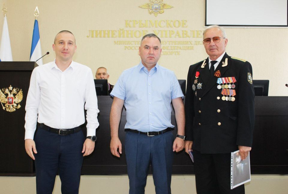 В Крымском линейном управлении МВД России на транспорте состоялось заседание Общественного совета по итогам второго квартала 2025 года, которое я провёл в качестве председателя Общественного совета и члена Общественной... В Крымском линейном управлении МВД России на транспорте состоялось заседание Общественного совета по итогам второго квартала 2025 года, которое я провёл в качестве председателя Общественного совета и члена Общественной...