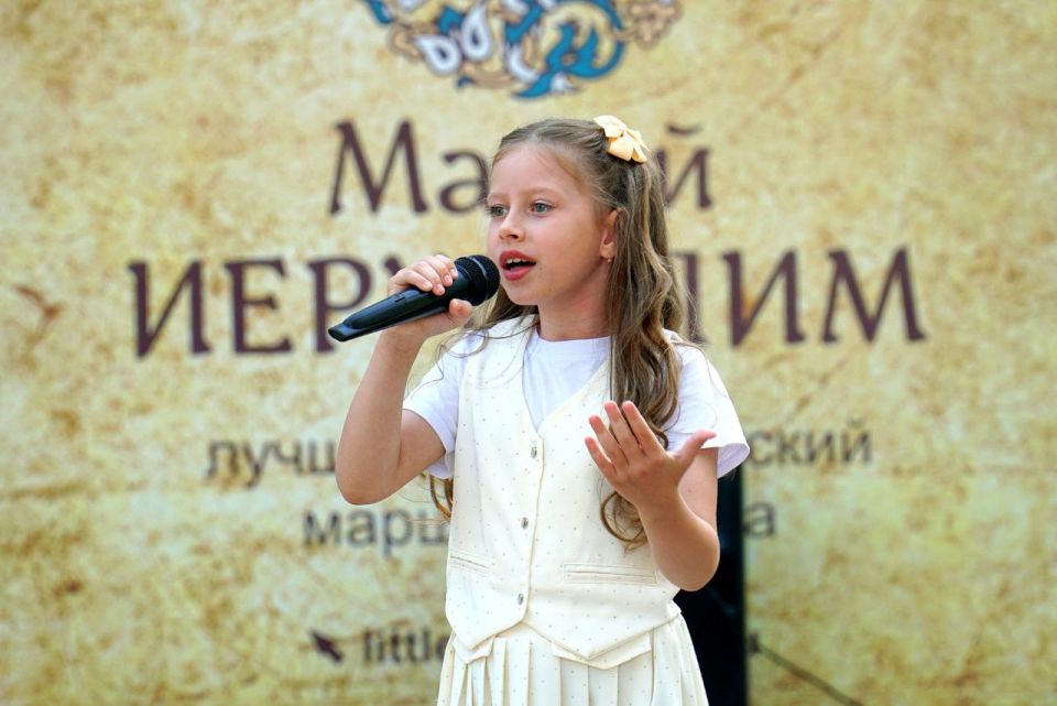Александр Юрьев: Сегодня в сквере Ашика Умера состоялось открытие нового сезона фестиваля «Летние вечера на Караимской» Александр Юрьев: Сегодня в сквере Ашика Умера состоялось открытие нового сезона фестиваля «Летние вечера на Караимской»