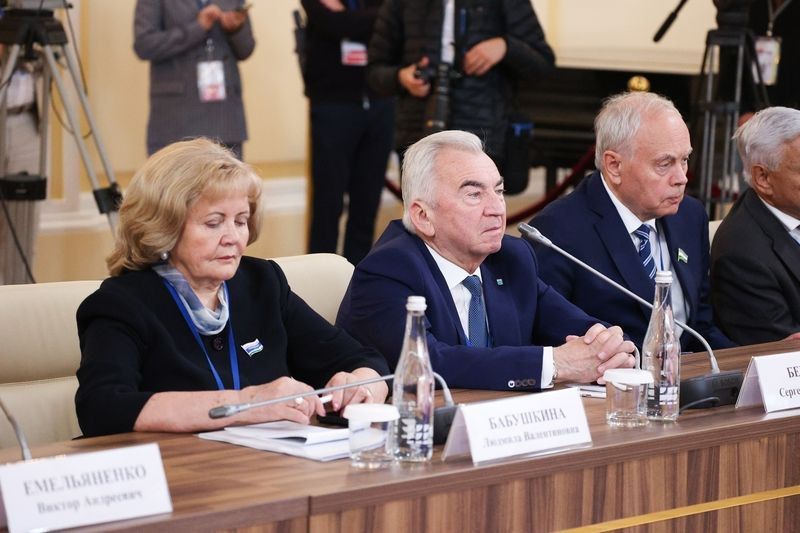 Владимир Константинов: Основная тема обсуждения на пленарном заседании XII Форума регионов России и Беларуси — «Молодежь Беларуси и России — наследники Великой Победы и будущее Союзного государства» Владимир Константинов: Основная тема обсуждения на пленарном заседании XII Форума регионов России и Беларуси — «Молодежь Беларуси и России — наследники Великой Победы и будущее Союзного государства»