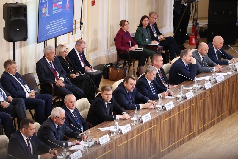 Владимир Константинов: Основная тема обсуждения на пленарном заседании XII Форума регионов России и Беларуси — «Молодежь Беларуси и России — наследники Великой Победы и будущее Союзного государства» Владимир Константинов: Основная тема обсуждения на пленарном заседании XII Форума регионов России и Беларуси — «Молодежь Беларуси и России — наследники Великой Победы и будущее Союзного государства»