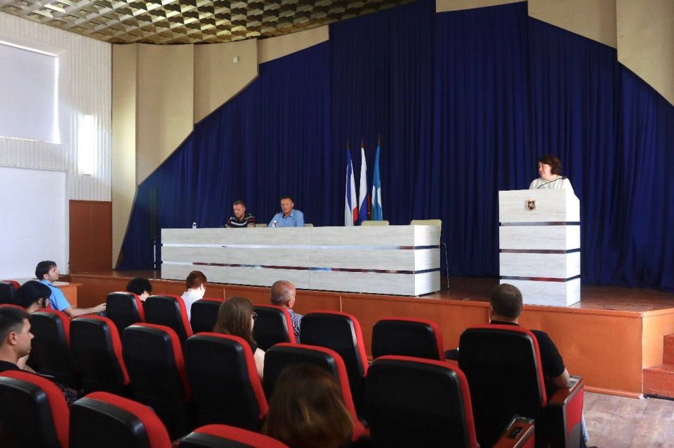 Сегодня принял участие в заседании 15-й сессии Белогорского районного совета третьего созыва Сегодня принял участие в заседании 15-й сессии Белогорского районного совета третьего созыва