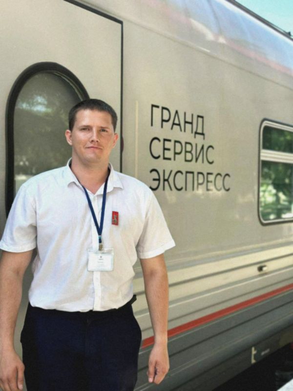 В железнодорожных вузах стартовал третий трудовой семестр! Сегодня на Белорусском вокзале дан старт трудовому семестру на объектах РЖД В железнодорожных вузах стартовал третий трудовой семестр! Сегодня на Белорусском вокзале дан старт трудовому семестру на объектах РЖД