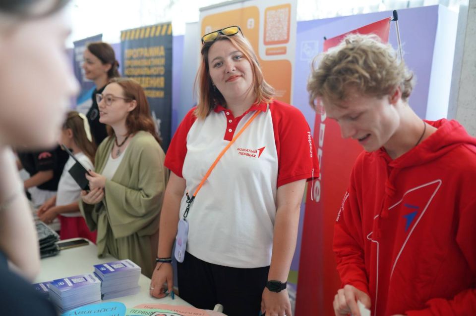 Алексей Зинченко: Молодёжь, вы самая лучшая! Алексей Зинченко: Молодёжь, вы самая лучшая!