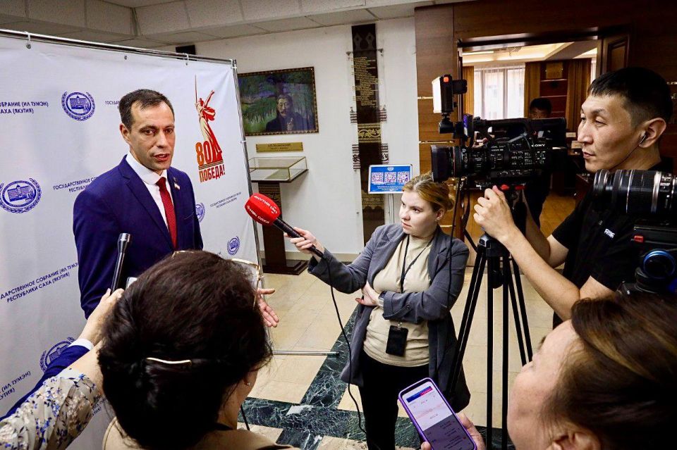 Крым, Татарстан и Якутия обсудили направления сотрудничества Крым, Татарстан и Якутия обсудили направления сотрудничества