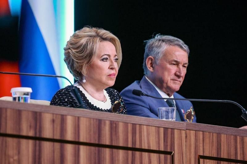 �������� ������: � ������ XII ������ �������� ������ � �������� ������ ������� � ��������� ���������, ����������� ���� ��������� �������� � ������ � ���������� ������� ������ � ������� �������� �����������