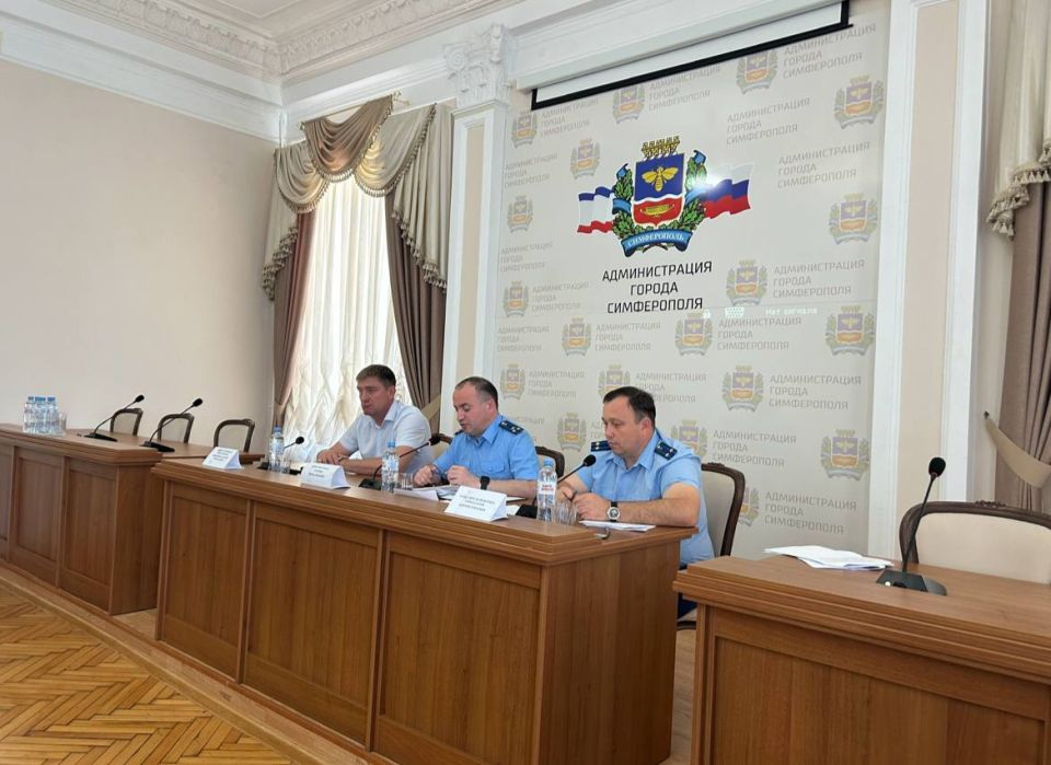 В Симферополе прошло заседание межведомственной рабочей группы по вопросам жилищно-коммунального хозяйства В Симферополе прошло заседание межведомственной рабочей группы по вопросам жилищно-коммунального хозяйства