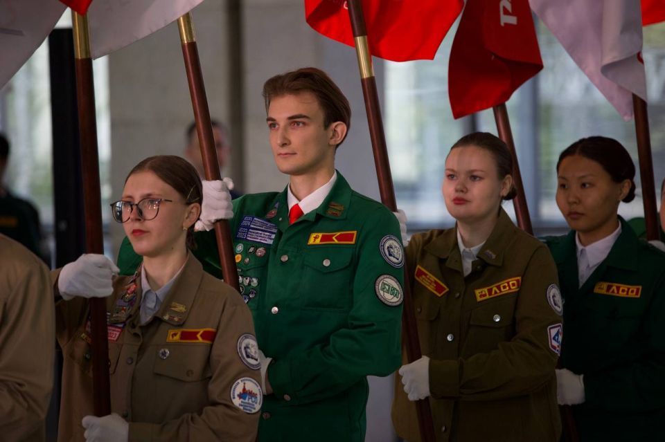 В железнодорожных вузах стартовал третий трудовой семестр! Сегодня на Белорусском вокзале дан старт трудовому семестру на объектах РЖД В железнодорожных вузах стартовал третий трудовой семестр! Сегодня на Белорусском вокзале дан старт трудовому семестру на объектах РЖД