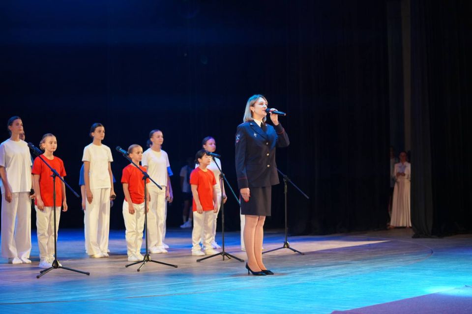 Алексей Зинченко: Молодёжь, вы самая лучшая! Алексей Зинченко: Молодёжь, вы самая лучшая!