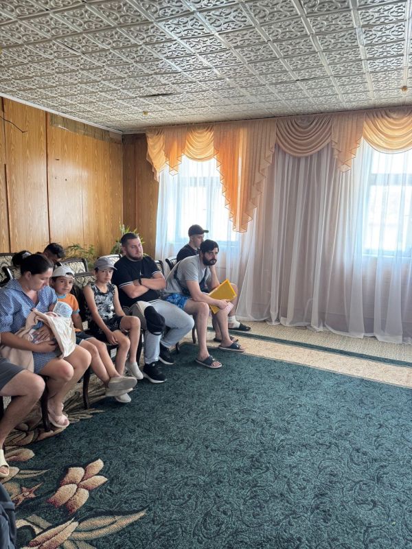 В Бахчисарайском районном отделе ЗАГС проведена Школа молодых родителей - «Приглашаю на свидание» В Бахчисарайском районном отделе ЗАГС проведена Школа молодых родителей - «Приглашаю на свидание»
