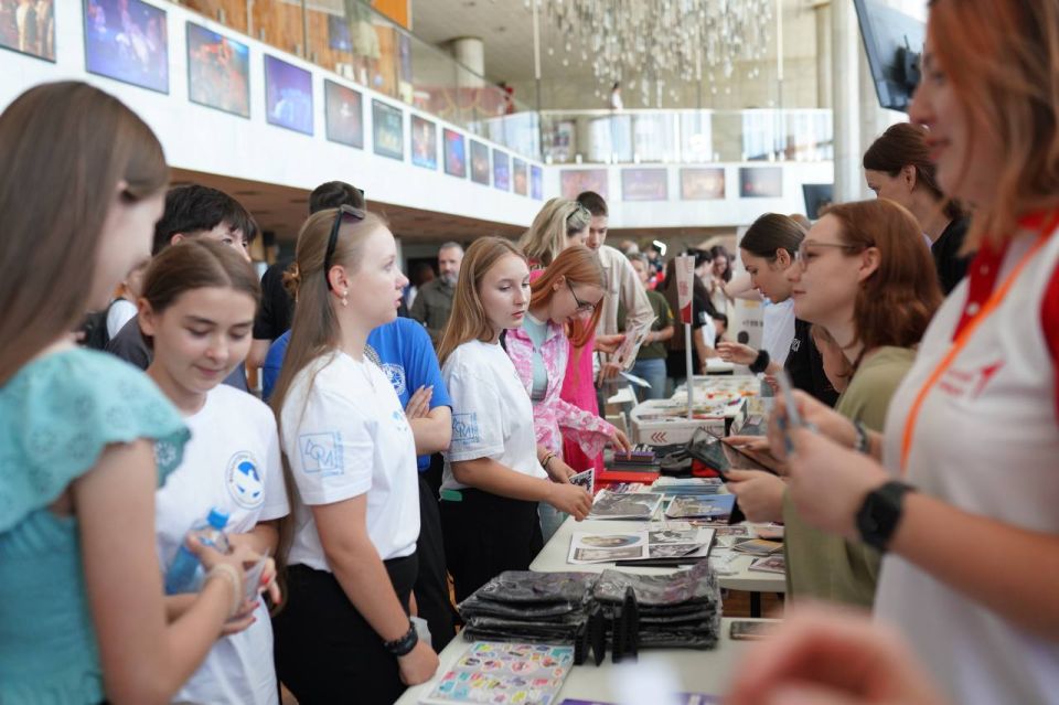 Алексей Зинченко: Молодёжь, вы самая лучшая! Алексей Зинченко: Молодёжь, вы самая лучшая!