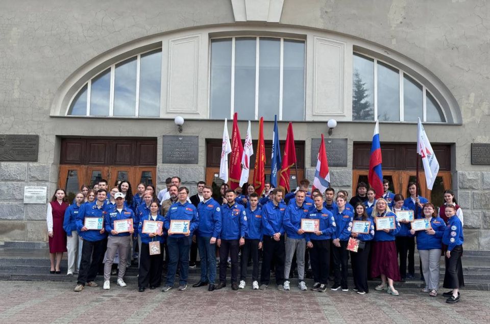 В железнодорожных вузах стартовал третий трудовой семестр! Сегодня на Белорусском вокзале дан старт трудовому семестру на объектах РЖД В железнодорожных вузах стартовал третий трудовой семестр! Сегодня на Белорусском вокзале дан старт трудовому семестру на объектах РЖД