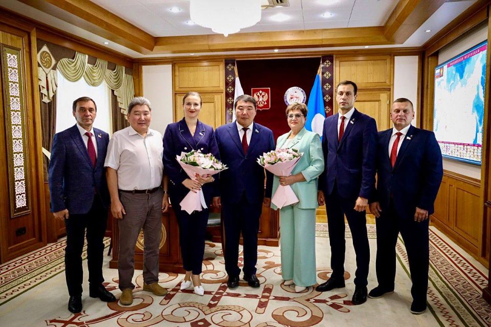 Крым, Татарстан и Якутия обсудили направления сотрудничества Крым, Татарстан и Якутия обсудили направления сотрудничества