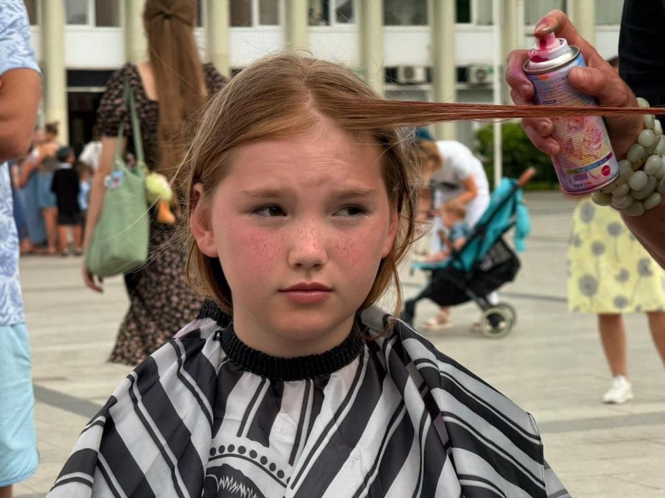 Янина Павленко: Ялта празднует День молодёжи Массовая зарядка «Ритм Ялты», уникальная светодиодная инсталляция, лаборатория стиля «ялтинский лук», творческие мастер-классы, джип-туры, развлечения с использованием передовых... Янина Павленко: Ялта празднует День молодёжи Массовая зарядка «Ритм Ялты», уникальная светодиодная инсталляция, лаборатория стиля «ялтинский лук», творческие мастер-классы, джип-туры, развлечения с использованием передовых...