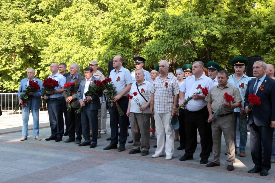 В Симферополе почтили память партизан и подпольщиков Крыма В Симферополе почтили память партизан и подпольщиков Крыма