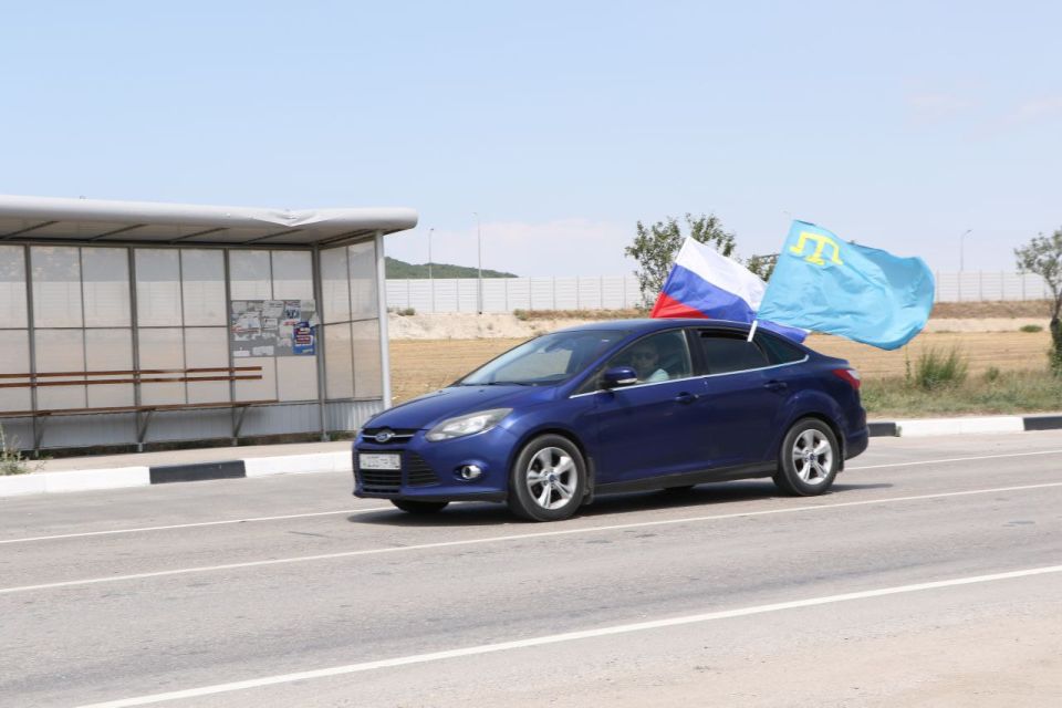 Анжелика Ястребова: В День празднования крымско-татарского флага в Бахчисарайском районе состоялся автопробег Анжелика Ястребова: В День празднования крымско-татарского флага в Бахчисарайском районе состоялся автопробег