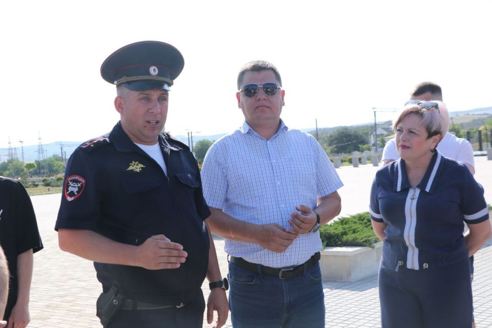 Анжелика Ястребова: В День празднования крымско-татарского флага в Бахчисарайском районе состоялся автопробег Анжелика Ястребова: В День празднования крымско-татарского флага в Бахчисарайском районе состоялся автопробег