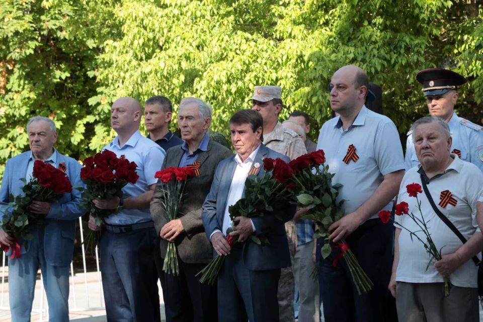 В Симферополе почтили память партизан и подпольщиков Крыма В Симферополе почтили память партизан и подпольщиков Крыма