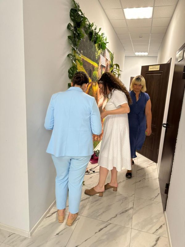 Дорогие друзья, сегодня в Нижнегорском настоящее событие - открытие отдела ЗАГС в новом здании! Дорогие друзья, сегодня в Нижнегорском настоящее событие - открытие отдела ЗАГС в новом здании!