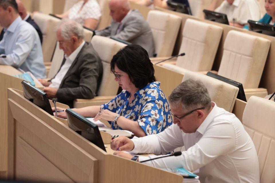 Владимир Константинов: На заседании Государственного Совета утвердили поправки в республиканский закон «О квотировании и резервировании рабочих мест для инвалидов и граждан, особо нуждающихся в социальной защите» Владимир Константинов: На заседании Государственного Совета утвердили поправки в республиканский закон «О квотировании и резервировании рабочих мест для инвалидов и граждан, особо нуждающихся в социальной защите»