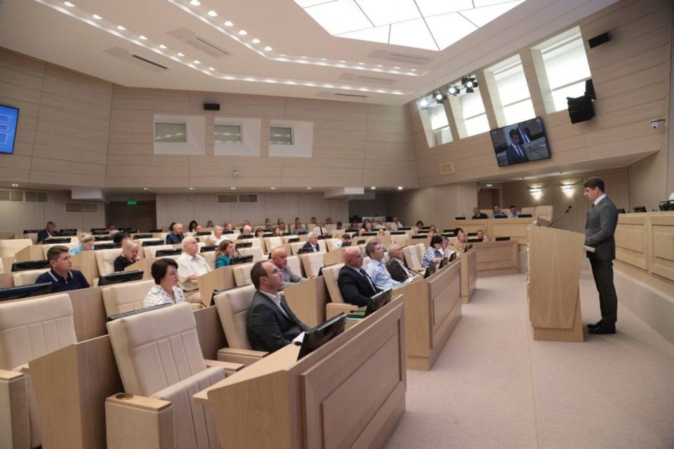 Госсовет Крыма утвердил отчёт об исполнении республиканского бюджета Госсовет Крыма утвердил отчёт об исполнении республиканского бюджета