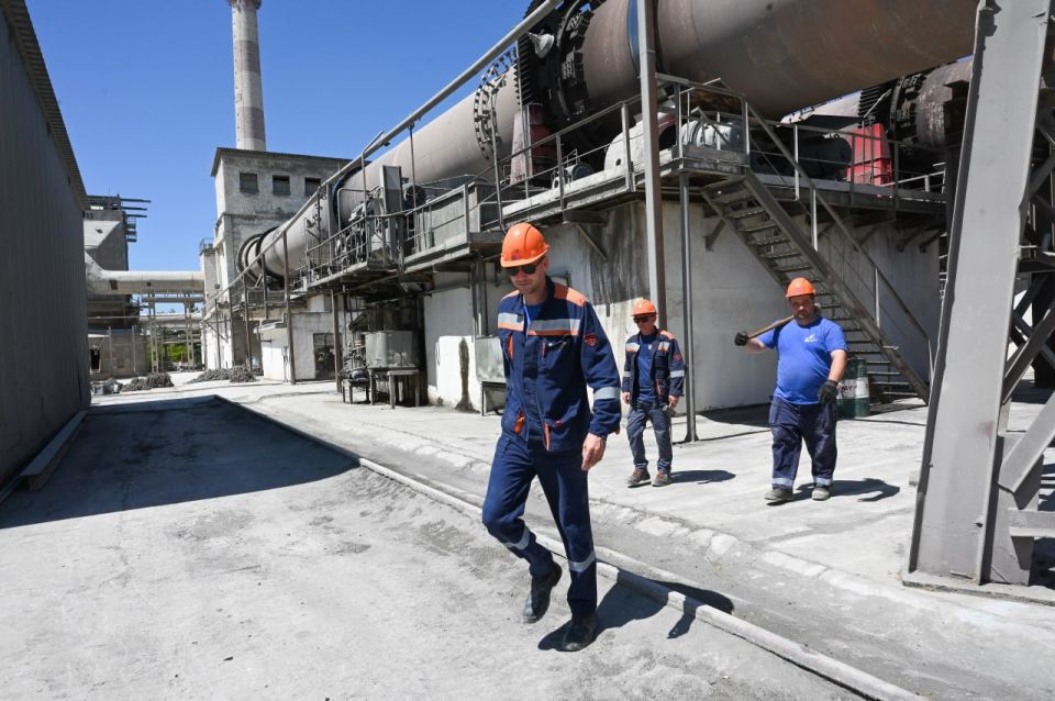  :          ,            ,       ...