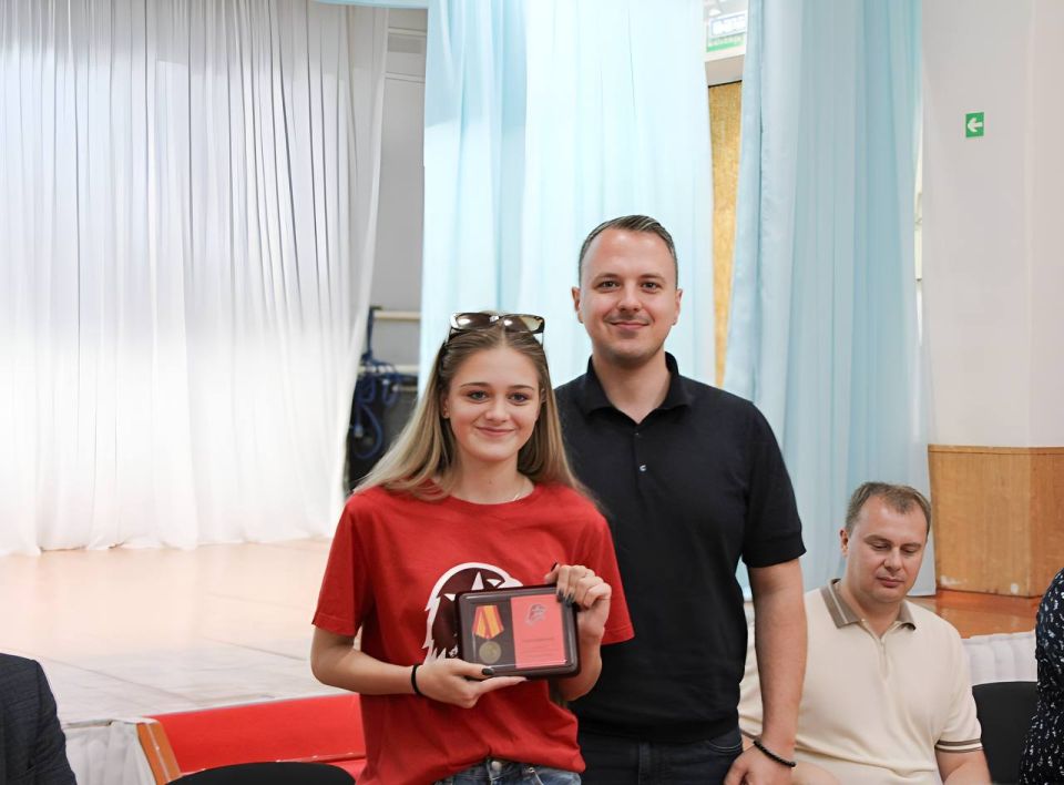 ����� ���-�� ����������, � ������ ���� ��셻